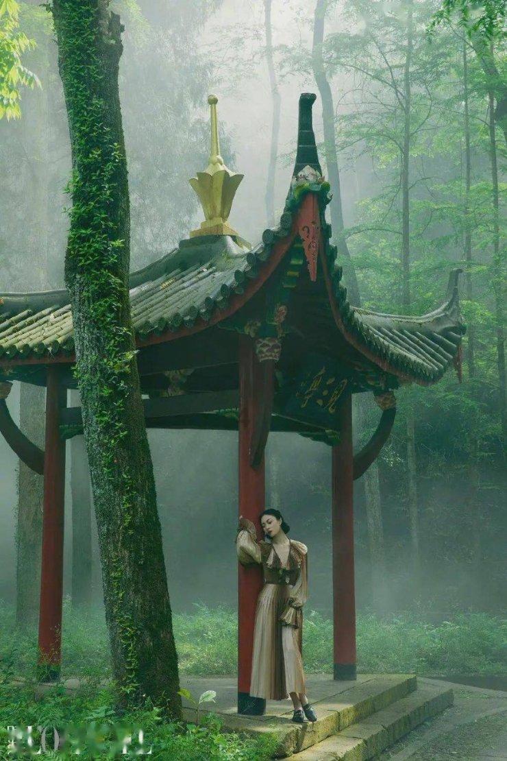 雪巨人亮相沈阳浑南， 哪也不去了，就这过年了！